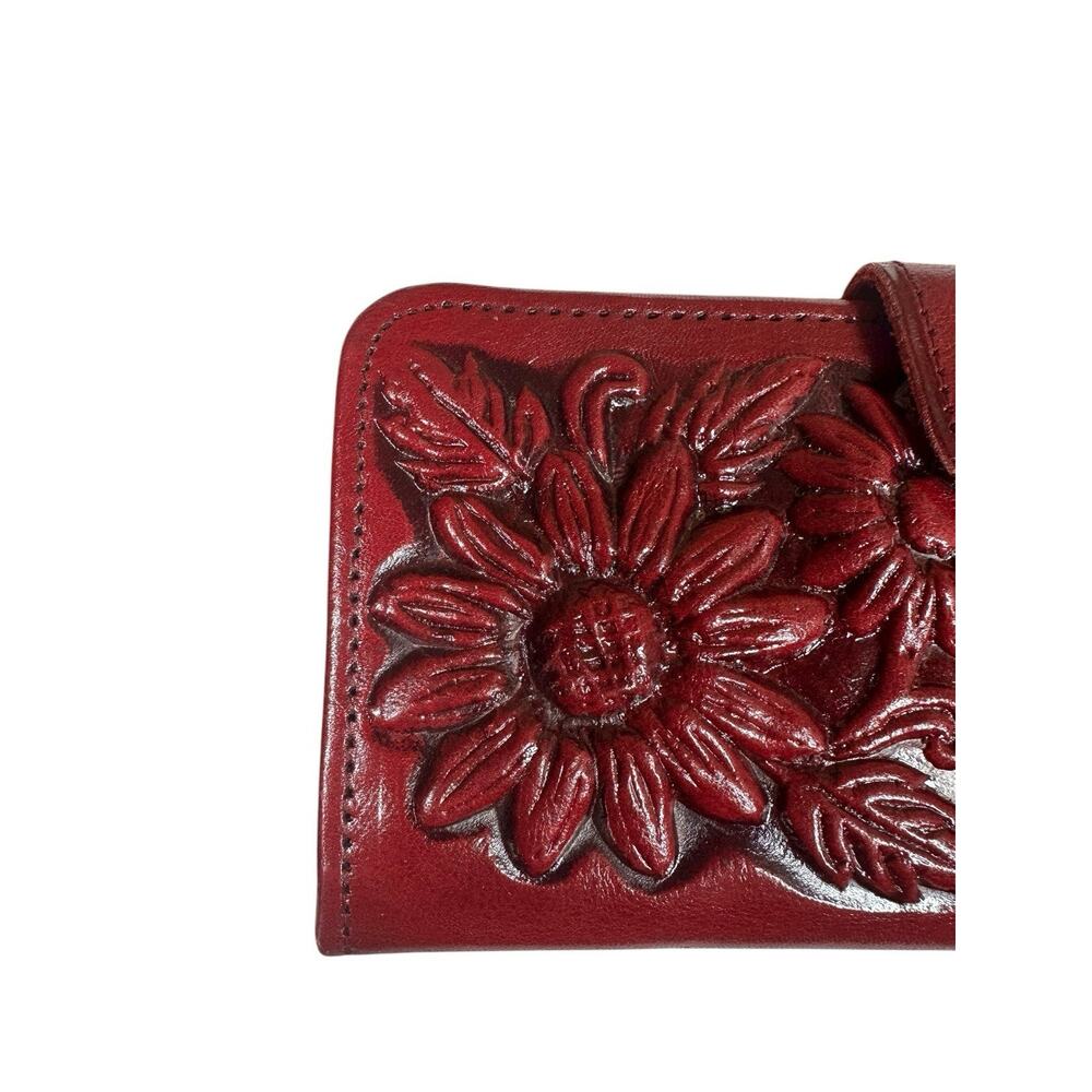 Vtg‎ Red Tooled Leather Sunflower Womens Embossed Clutch Wallet Mexico 8" x 4" - Picture 2 of 10
